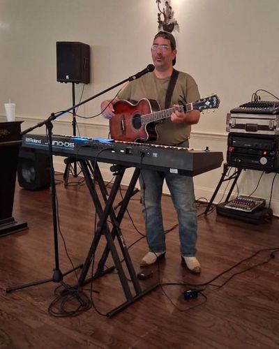 Musical Entertainment was provided by Mike English.